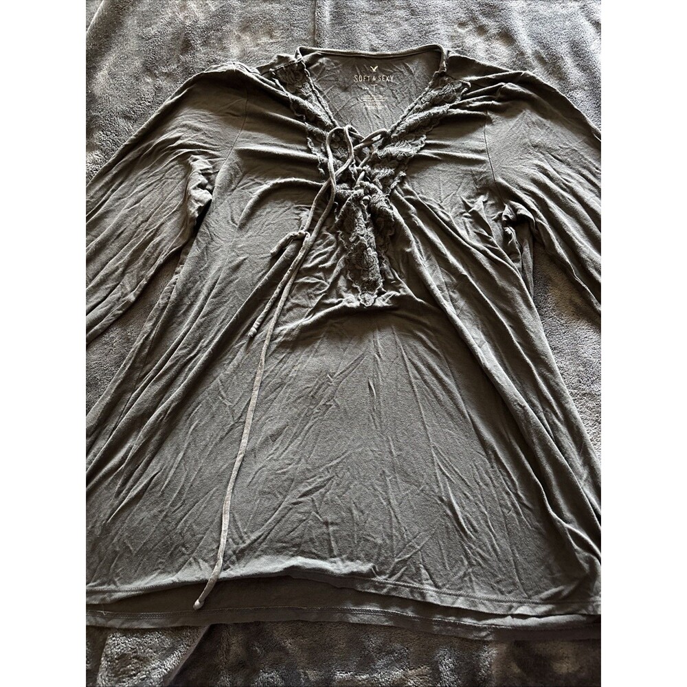 (#64) American Eagle Outfitters Soft & Sexy Gray Floral Lace Up Boho Top Large